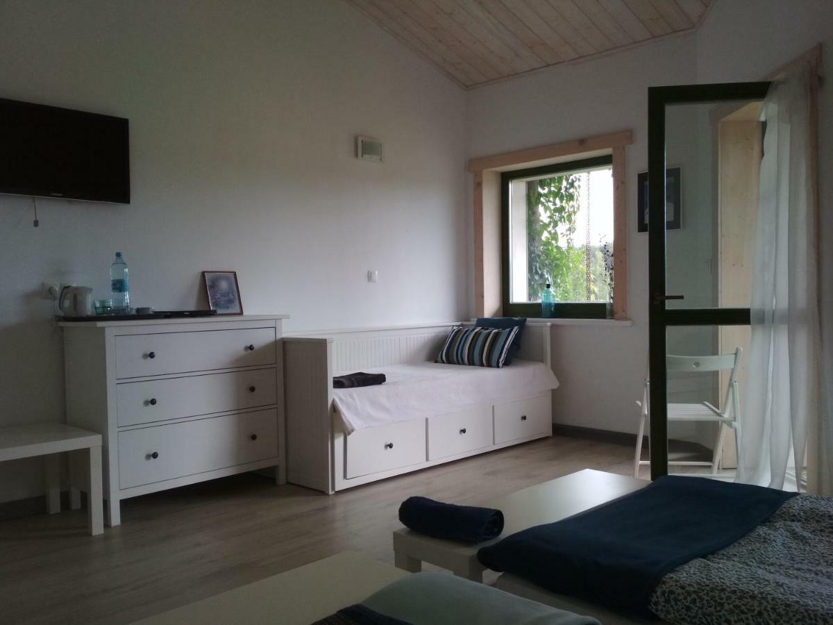 Chamedafne W Puszczy Kampinoskiej Brochów Extérieur photo